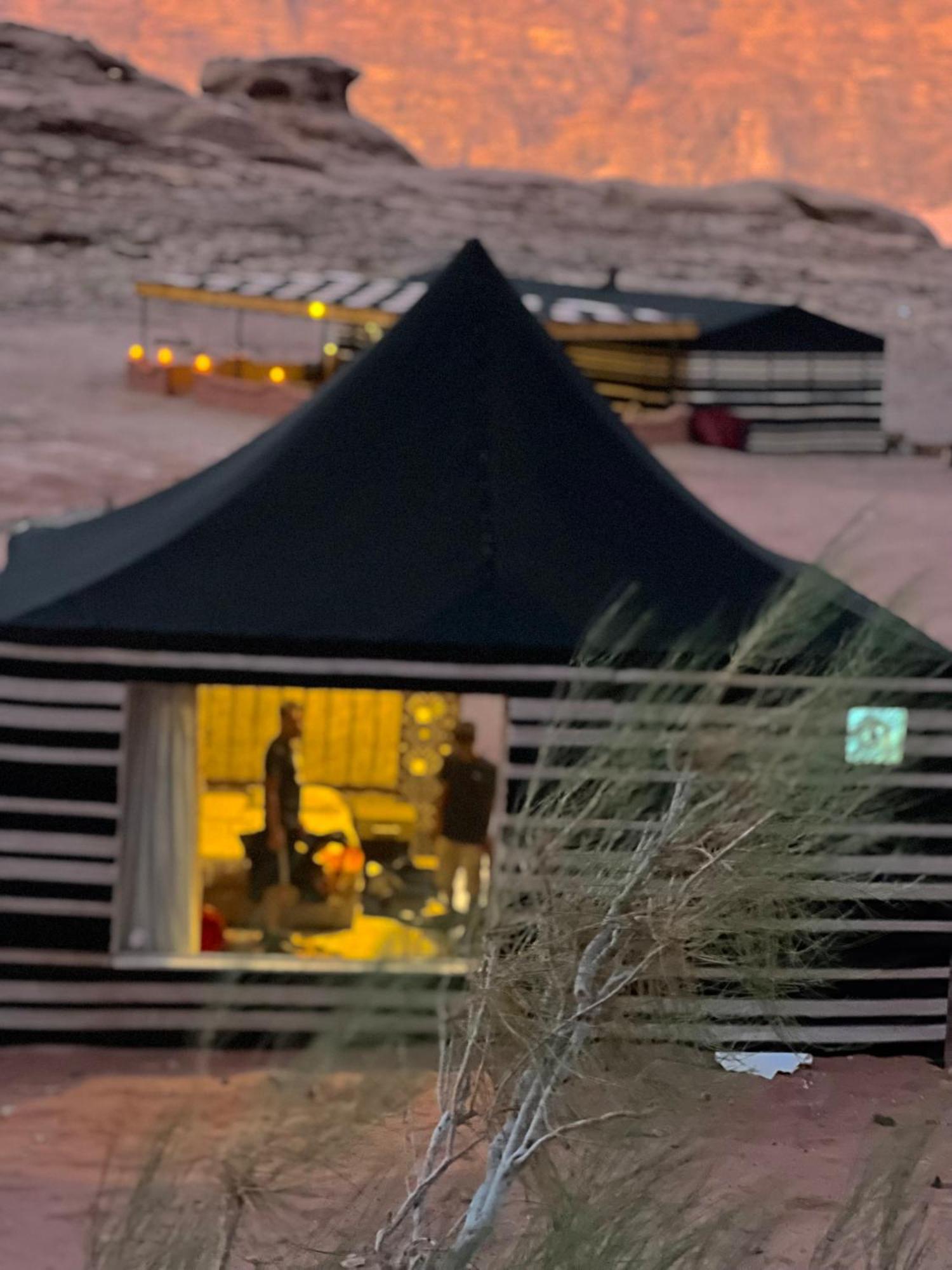 Rum Joharh Luxury Camp Rum vádi Kültér fotó
